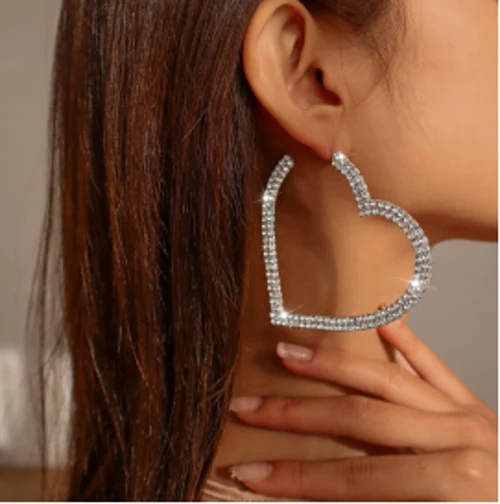 Exaggerated Love Earrings — Twinkles For You
