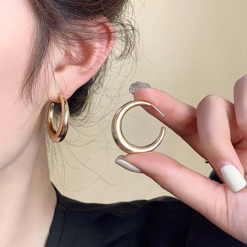 High End C-Shaped Gold Earrings — Twinkles For You