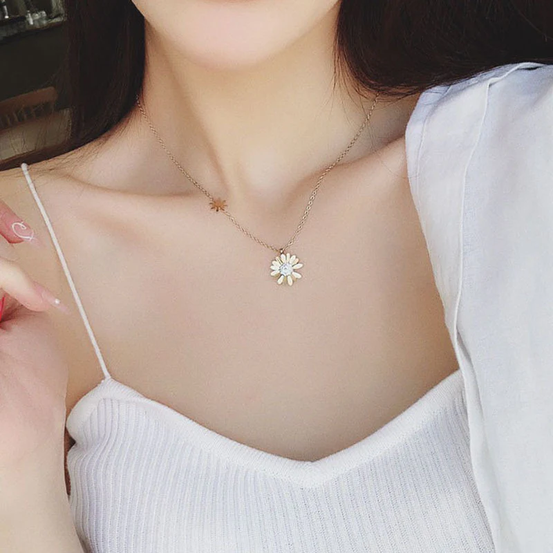 Simple Daisy Pendant Necklace — Twinkles For You