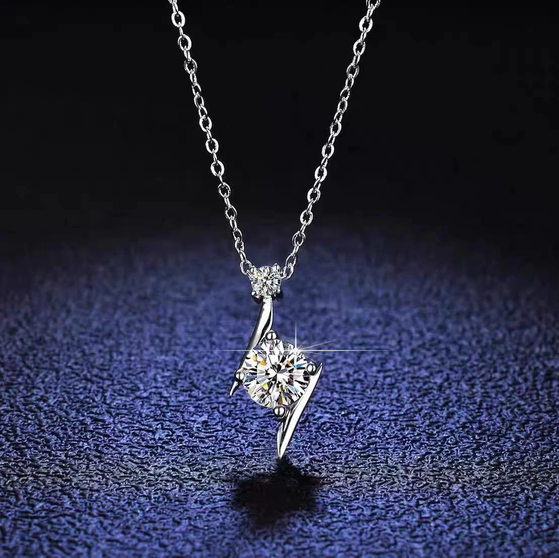 Simple white gold plated necklace — Twinkles For You