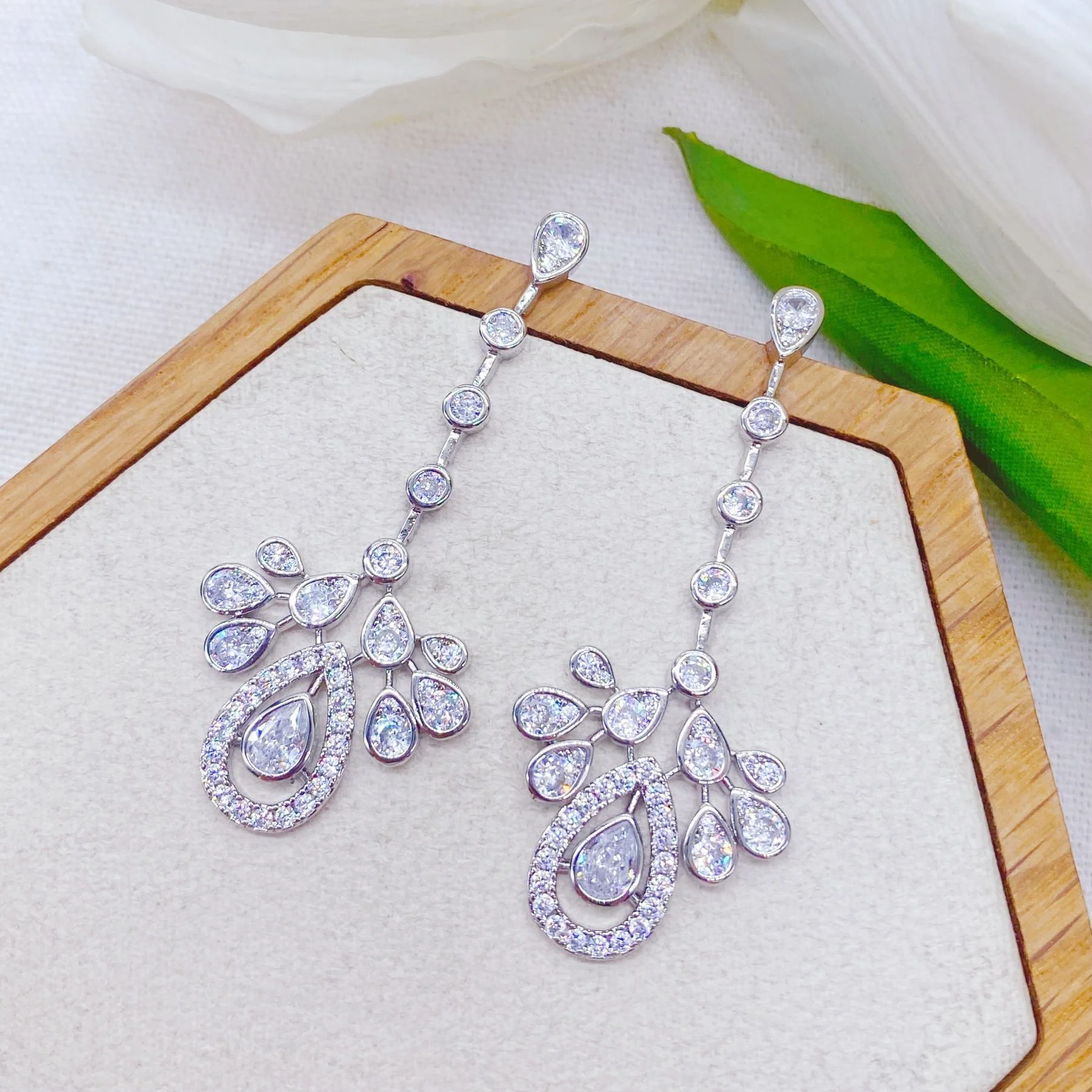 Super fairy crown water drop tassel earrings light luxury high-end long style earrings — Twinkles For You